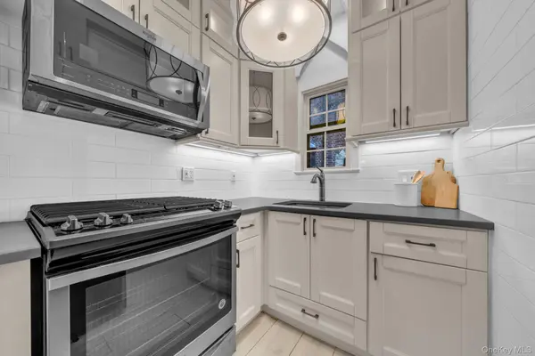 35-05 167th ST #15, Flushing, NY 11358