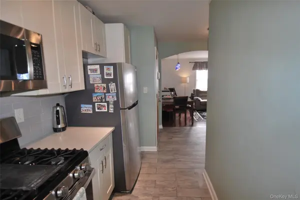 9 Stokes RD #1A, Yonkers, NY 10710