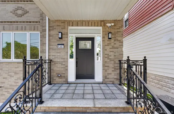 13-07 125th ST, College Point, NY 11356