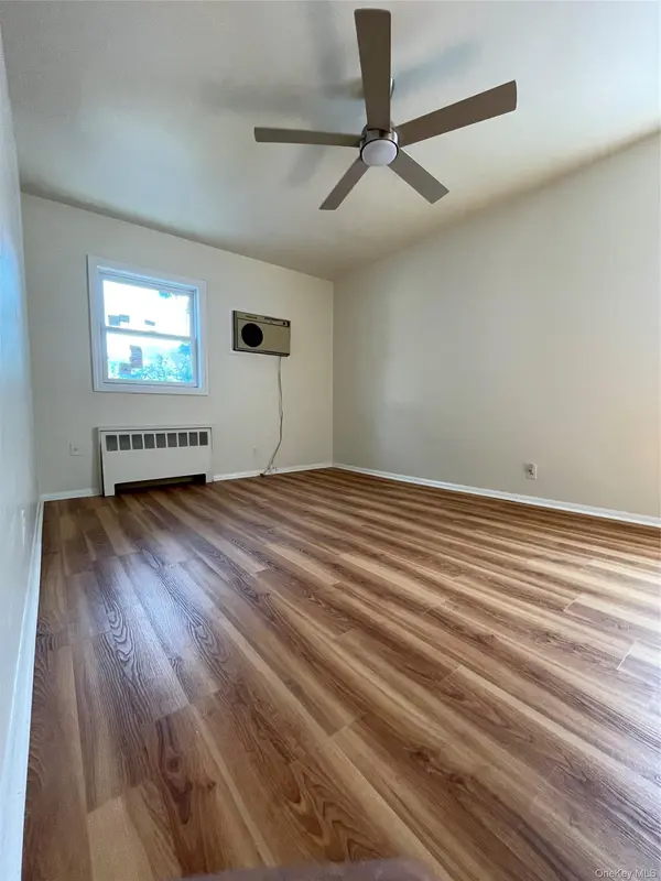 164-26 76th AVE #1, Fresh Meadows, NY 11366