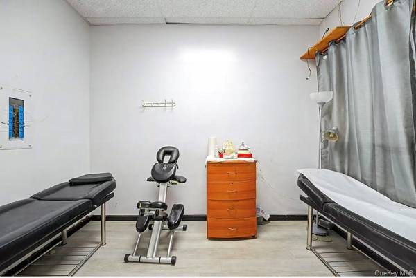 Address not disclosed, Hempstead, NY 11550