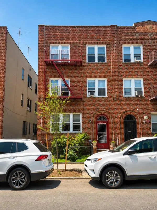 4744 44th ST, Woodside, NY 11377