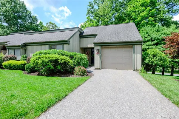 456 Heritage HLS #B, Somers, NY 10589