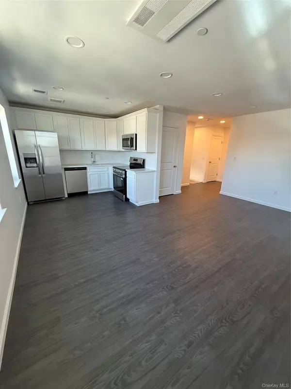 338 Beach 46th ST, Far Rockaway, NY 11691