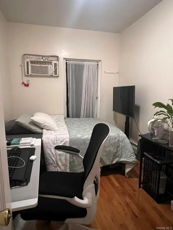 87-86 52nd AVE, Elmhurst, NY 11373