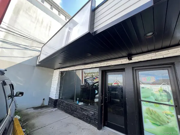 142-146 Shore RD #144, Port Washington, NY 11050