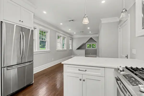 82 Douglas RD #B, Chappaqua, NY 10514
