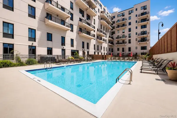 100 Broadway #4T, Long Beach, NY 11561