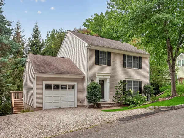 7 East PL, Tuxedo Park, NY 10987