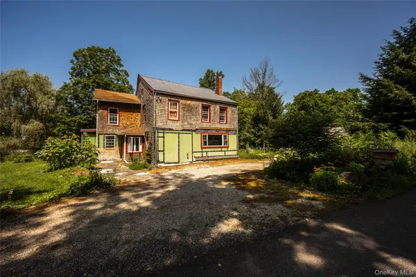 35 Benton RD, Wassaic, NY 12592