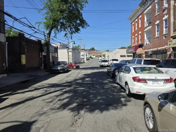 209 W 3rd ST, Mount Vernon, NY 10550