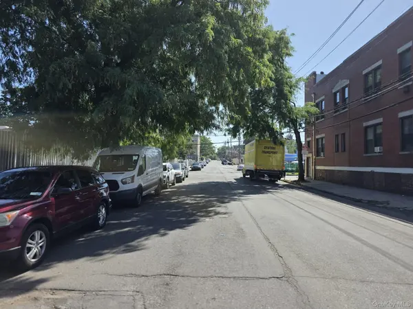 209 W 3rd ST, Mount Vernon, NY 10550