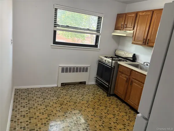 74-81 220th ST #2, Bayside, NY 11364