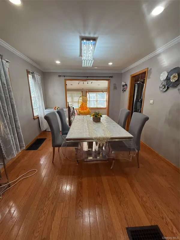 47 Franklin ST, Franklin Square, NY 11010