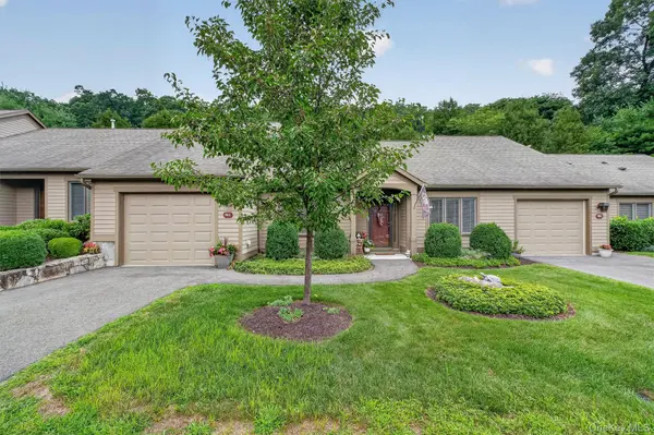 904 Heritage HLS #B, Somers, NY 10589