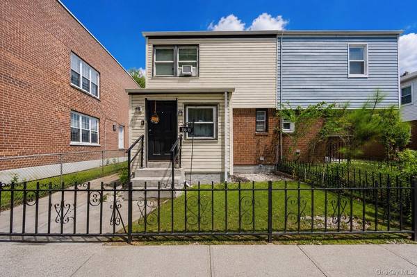 136-10 222nd ST, Laurelton, NY 11413