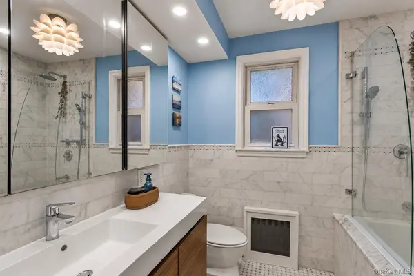 114 Greenvale AVE, Yonkers, NY 10703