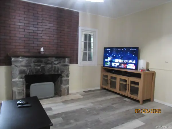 5 Point O Pine, Monroe, NY 10950