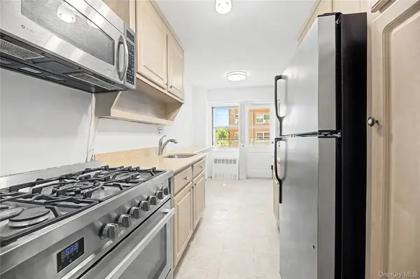 3130 Irwin AVE #4B, Bronx, NY 10463