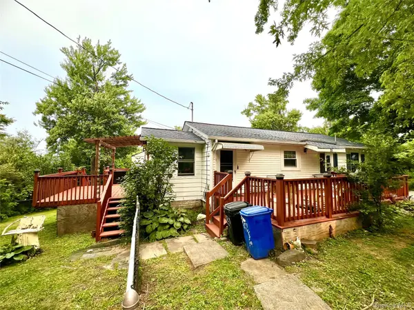 21 Woodycrest TRL, Monroe, NY 10950