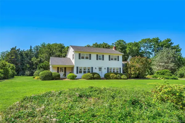 865 Peconic Bay BLVD, Laurel, NY 11948