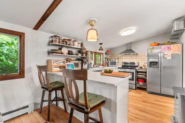35 Birch TRL, Carmel, NY 10512