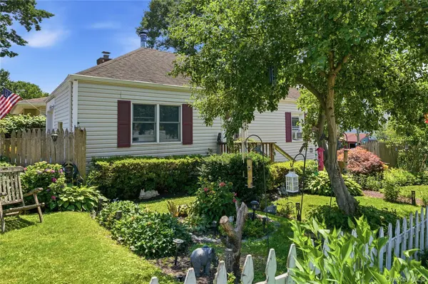 350 Boulder ST, Ronkonkoma, NY 11779