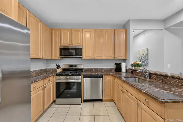 24 N De Baun AVE #305, Suffern, NY 10901