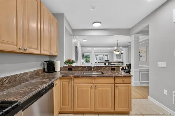 24 N De Baun AVE #305, Suffern, NY 10901