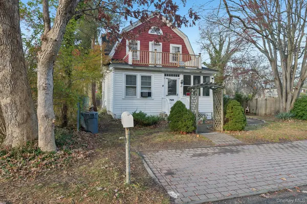 83 Elm RD, Mastic Beach, NY 11951