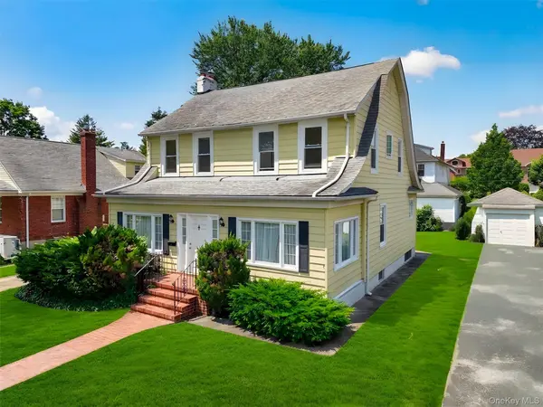 3358 162nd ST, Flushing, NY 11358