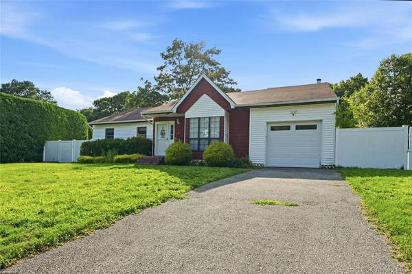 57 Marc DR, Ridge, NY 11961