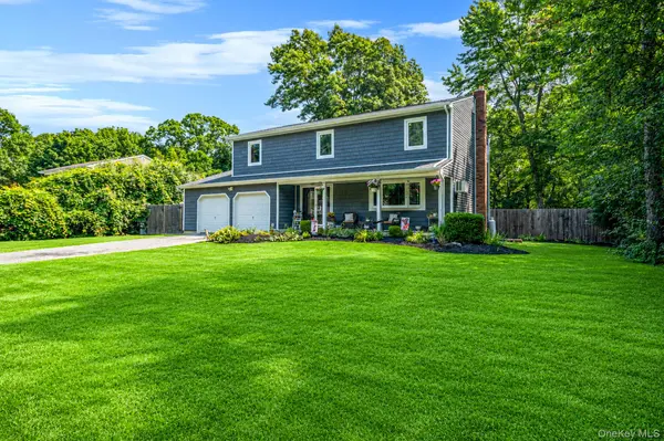 10 Turnpike BLVD, Middle Island, NY 11953