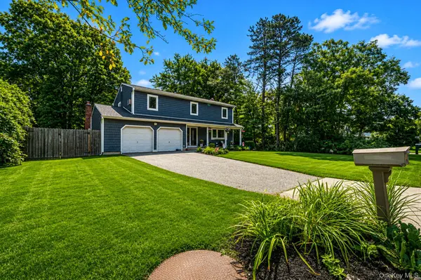 10 Turnpike BLVD, Middle Island, NY 11953