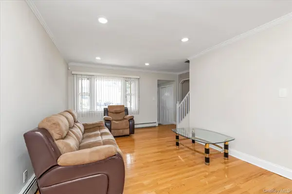 810 Ibsen ST, Woodmere, NY 11598