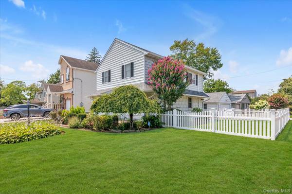 810 Ibsen ST, Woodmere, NY 11598