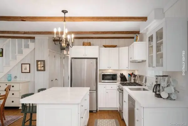 30 Clinton Academy LN, Amagansett, NY 11930