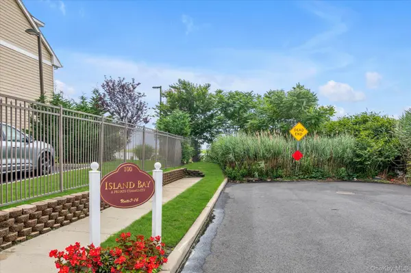 100 Empire BLVD #13, Island Park, NY 11558