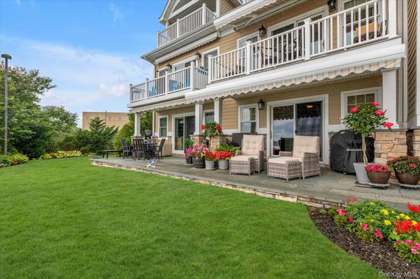 100 Empire BLVD #13, Island Park, NY 11558