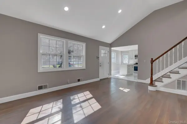 128 W 17th ST, Deer Park, NY 11729