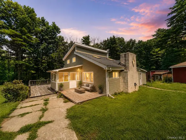 5 Hickman TER, Wurtsboro, NY 12790