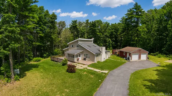 5 Hickman TER, Wurtsboro, NY 12790