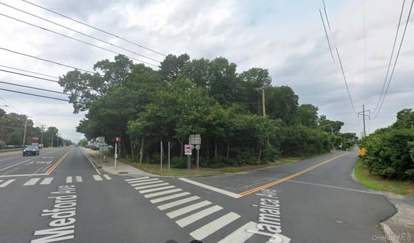 S/W CORNER ROUTE 112 Route 112 & Jamaica Ave, Medford, NY 11763
