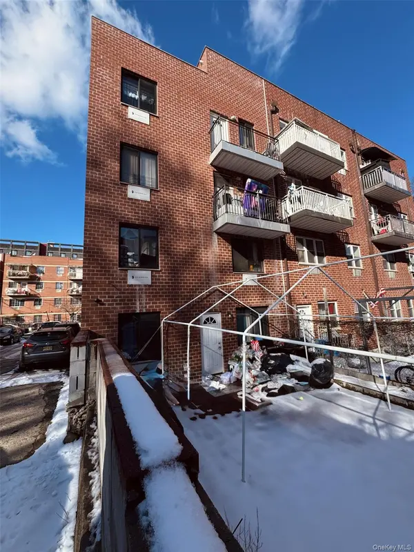 112-42 38 AVE, Corona, NY 11368