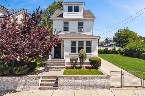 216-21 132ND AVE, Laurelton, NY 11413