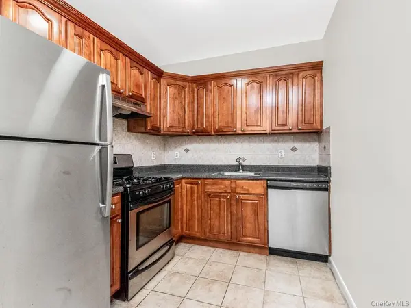 25 Trinity PL #3J, New Rochelle, NY 10805
