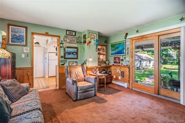34 Melville RD, Huntington Station, NY 11746
