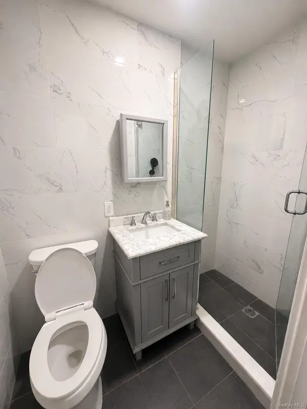 3320 Jordan ST, Flushing, NY 11358