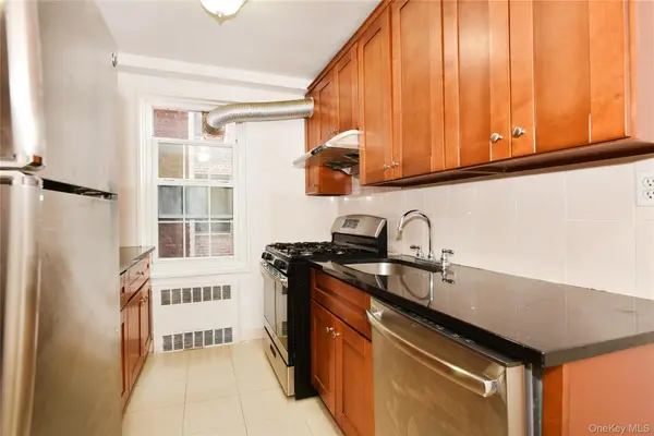 139-09 84 DR #307, Briarwood, NY 11435