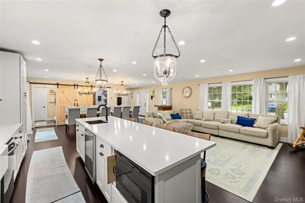 101 Frederick AVE, Babylon, NY 11702
